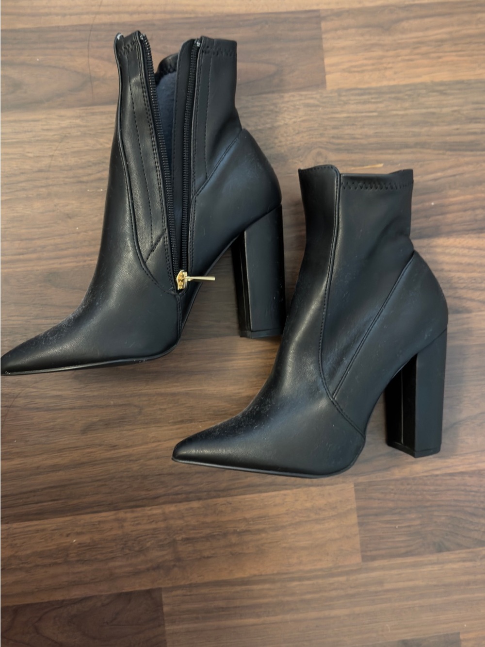 Qupid Black Pointed Toe Block Heel Ankle Boots